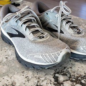 Brooks GTS 18 Adrenaline, Size 10.5